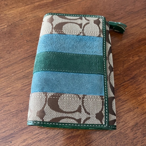 wallet - Picture 2 of 3
